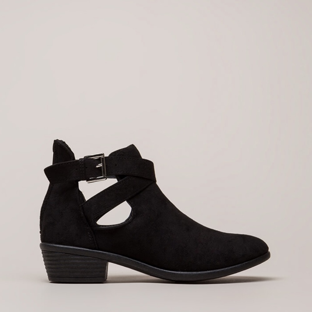Strappy Cut Out Black Booties - Picture 2 of 6